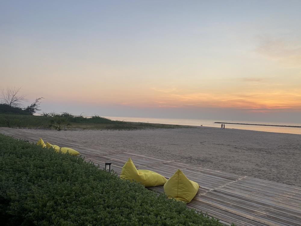 Chez Nous Boutique Resort Haad Chao Samran Esterno foto