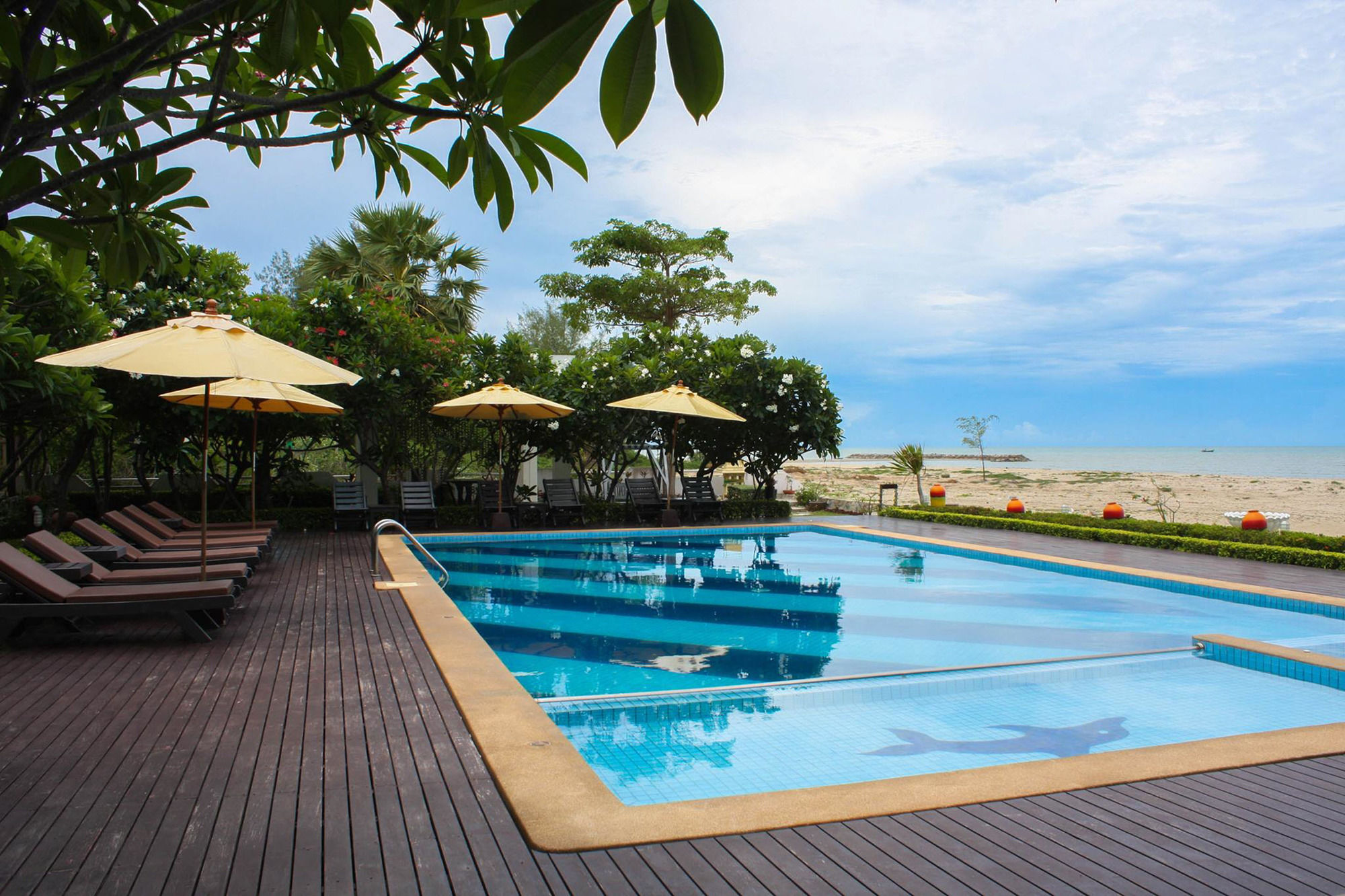 Chez Nous Boutique Resort Haad Chao Samran Esterno foto