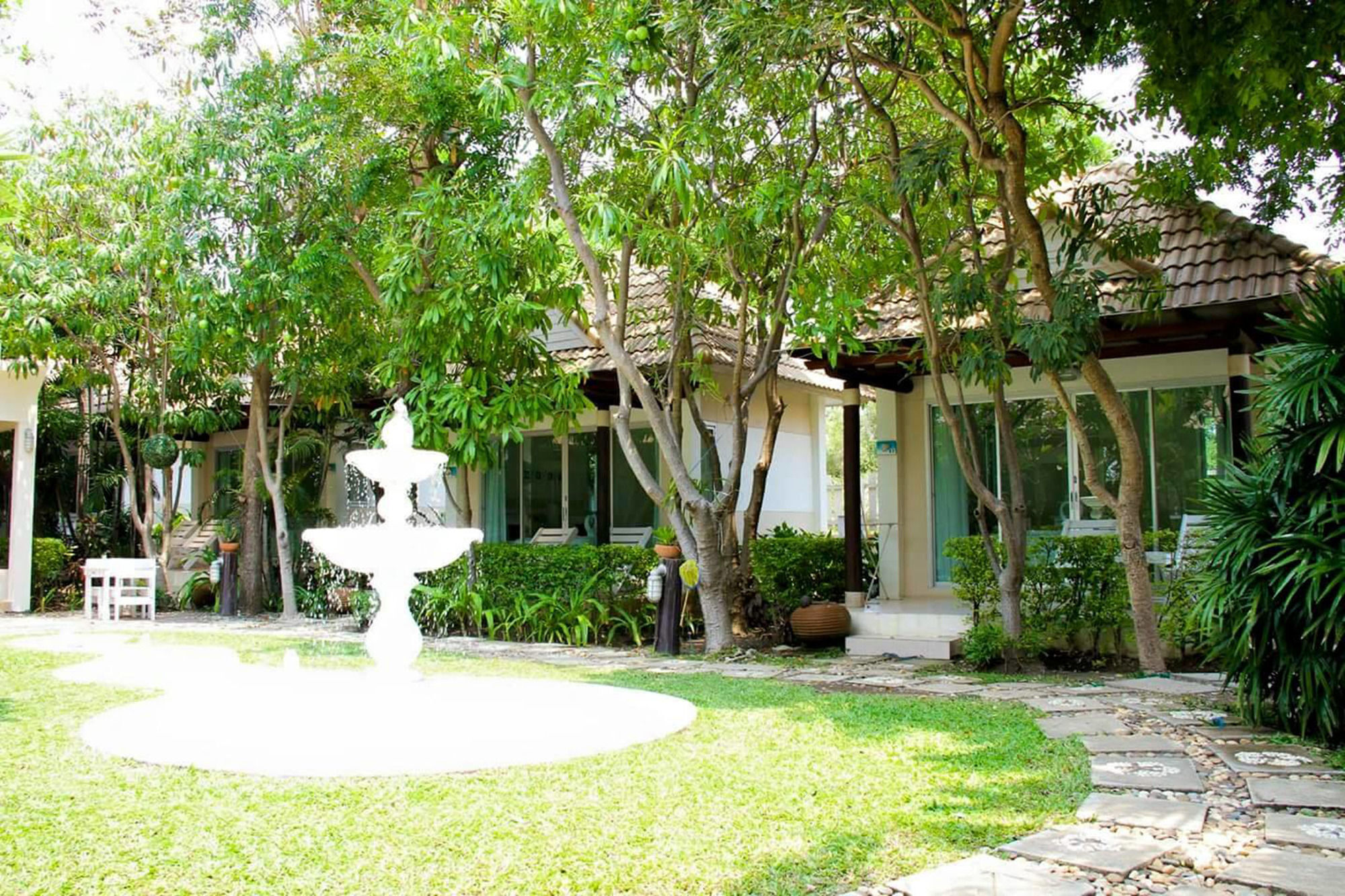 Chez Nous Boutique Resort Haad Chao Samran Esterno foto